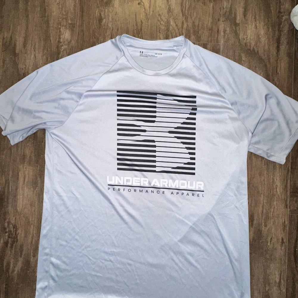 Under Armour Men's Light Gray Graphic Tee